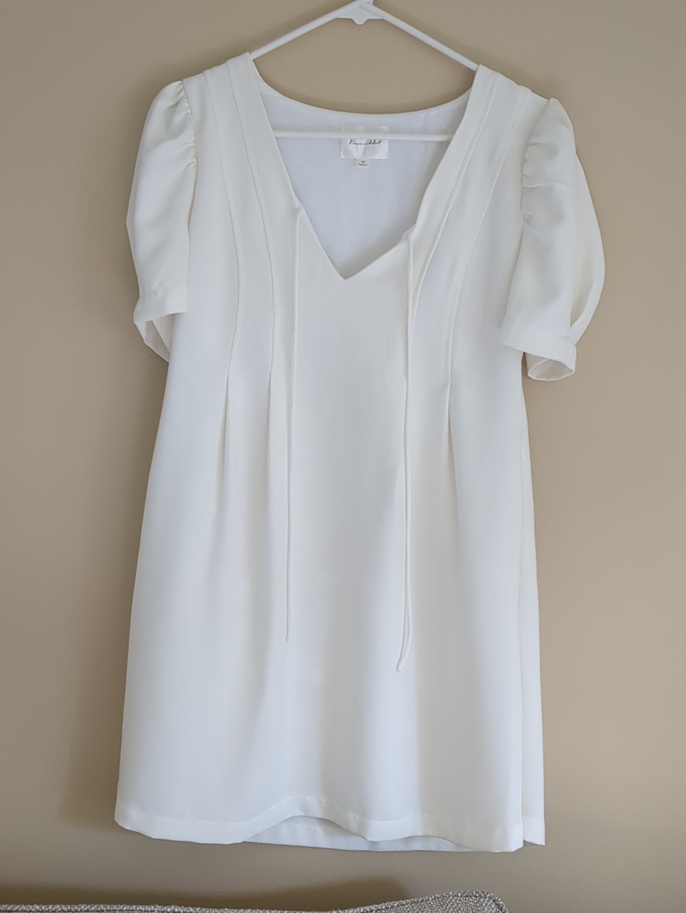 Medium Line & Dot Winter White Dress Bridal Bride Wedding Engagement